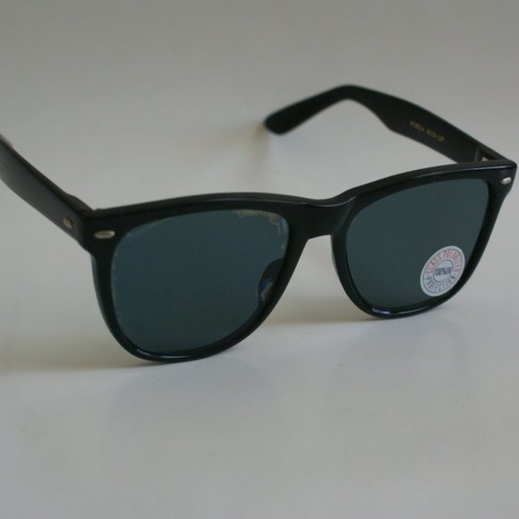 True Vintage Wayfair like style larger size smoke glass polarized lens sunglass - Picture 2 of 4